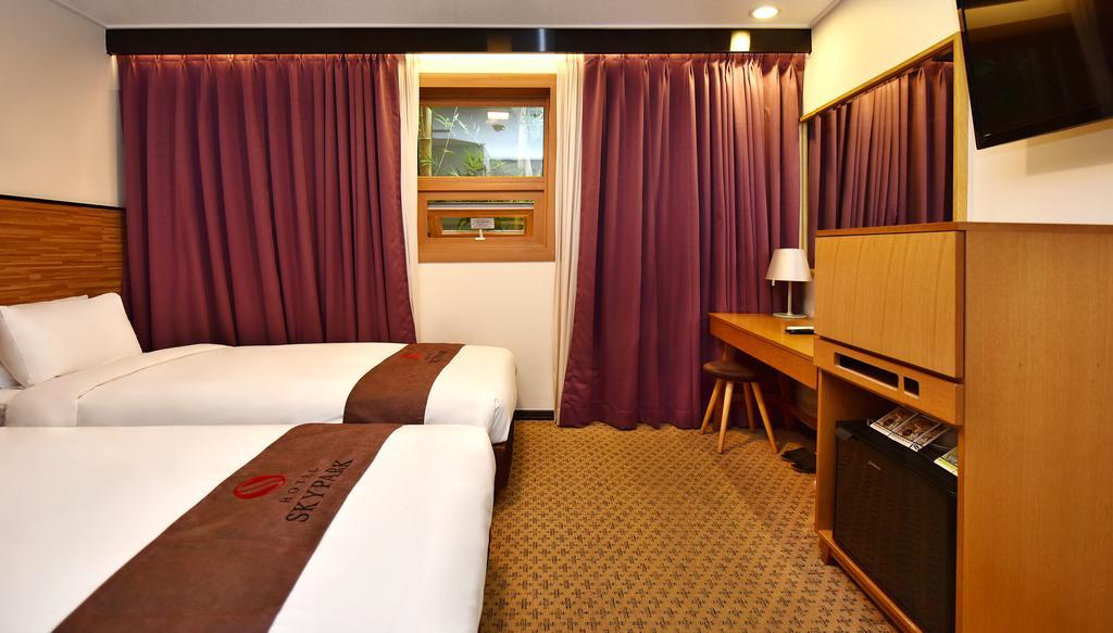 Hotel Skypark Myeongdong 3 Szöul Szoba fotó